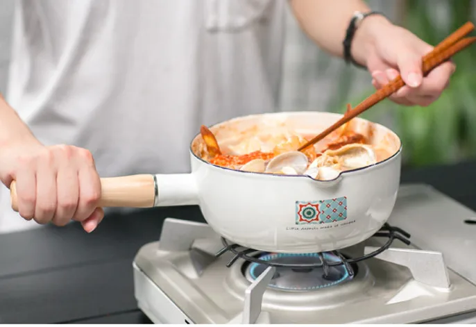 Эмалированная кастрюля с одной деревянной ручкой белая для супа молока|soup pot|enamel