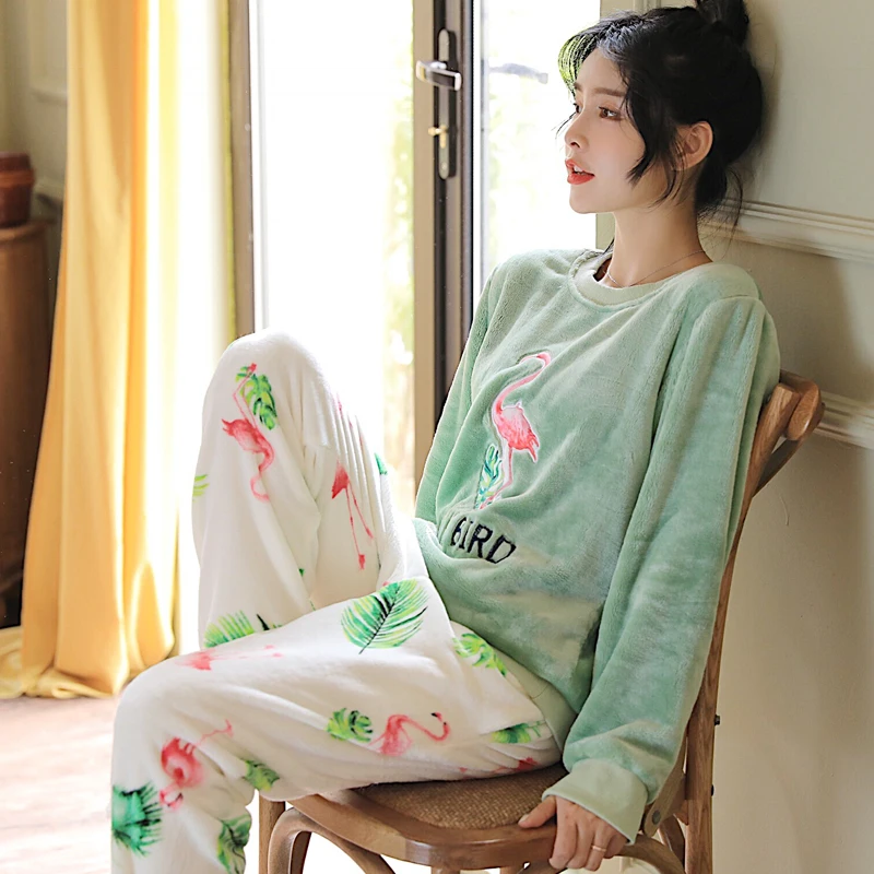 Зимняя женская пижама из кораллового флиса толстые теплые фланелевые сладкий