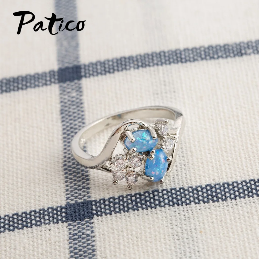 Женское кольцо из серебра 100% пробы с фианитом