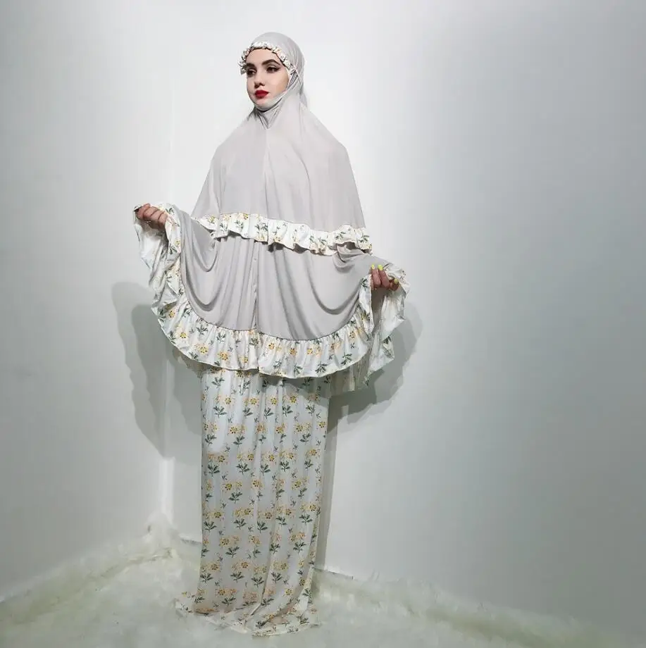 

2019 Muslim Women Weekend Wear Worship Clothing Fashion 2 Pieces Set Swing Printing Khimar with Long Skirts new arrival a1209