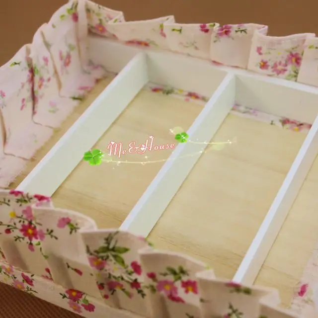 

A01-X117 children baby gift Toy 1:12 Dollhouse mini Furniture Miniature baby wooden bed European style 1pcs