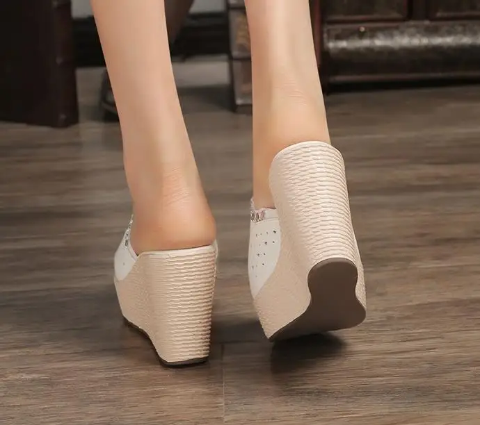 Шлепанцы со стразами Большие размеры 40-43 Женские летние модные шлепанцы из