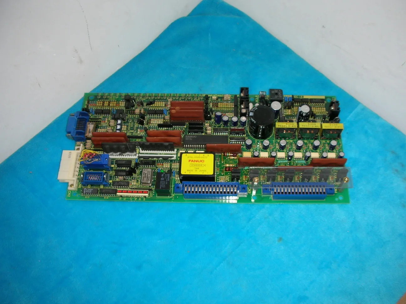 

Fanuc FANUC A20B-1000-0560/13F