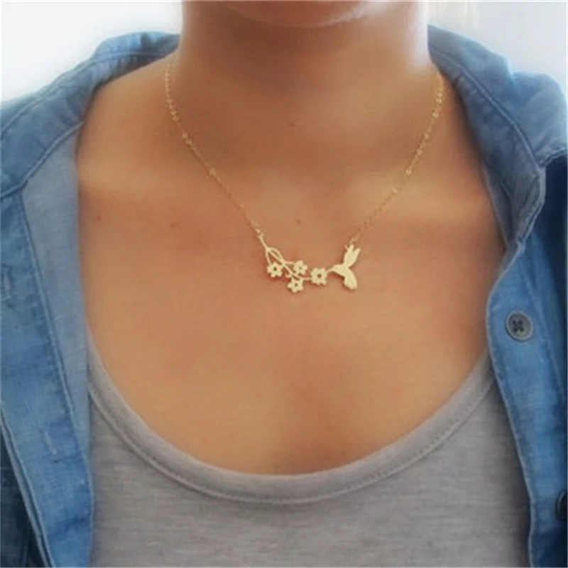 Модное ожерелье с изображением милой птицы и ветки символом мира птица