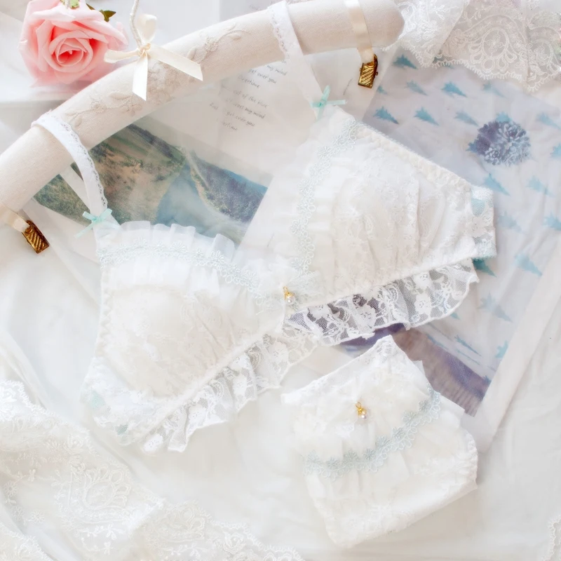 Милый кружевной японский бюстгальтер и трусики Феи Кэй с маленькой грудью мягкое