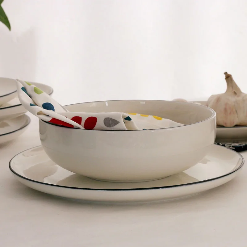 Лаконичные белые керамические столовые приборы с черной оправой европейские