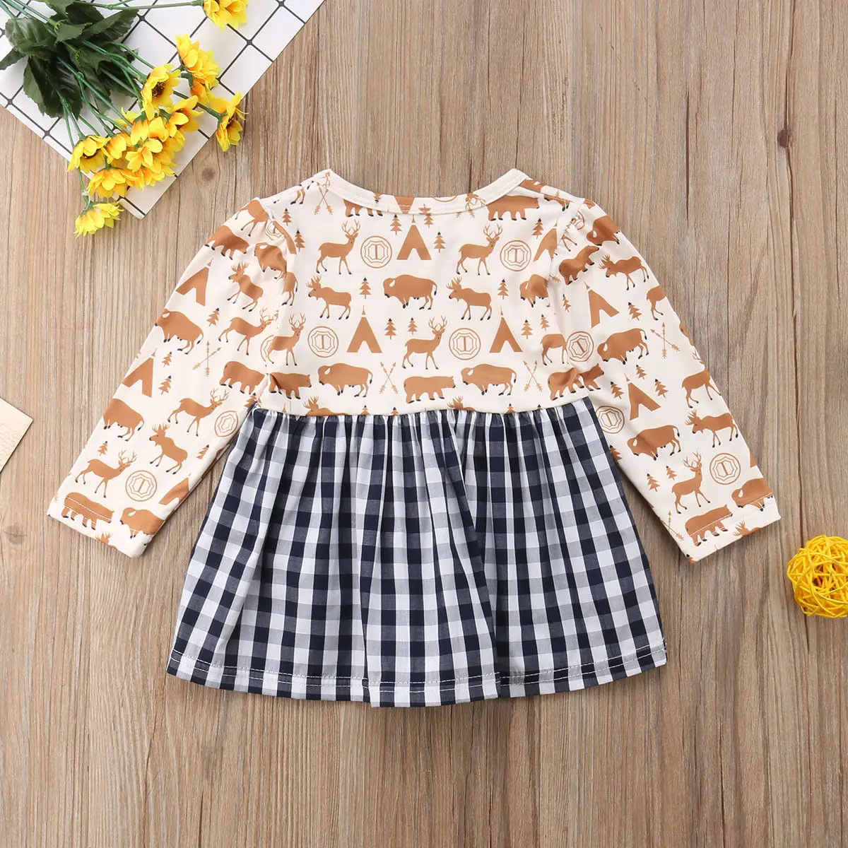 Новое модное милое летнее платье в клетку с длинными рукавами для маленьких