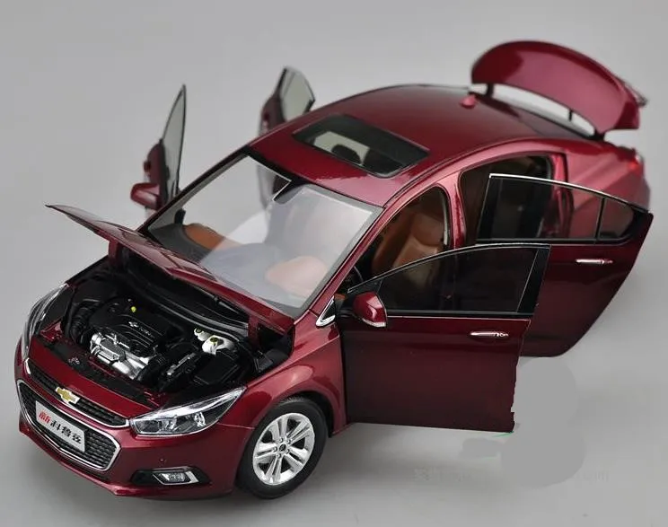 Расширенная коллекция моделей 1: 18 игрушечных автомобилей из сплава, высокая имитация Chevrolet Cruze, литая металлическая модель автомобиля