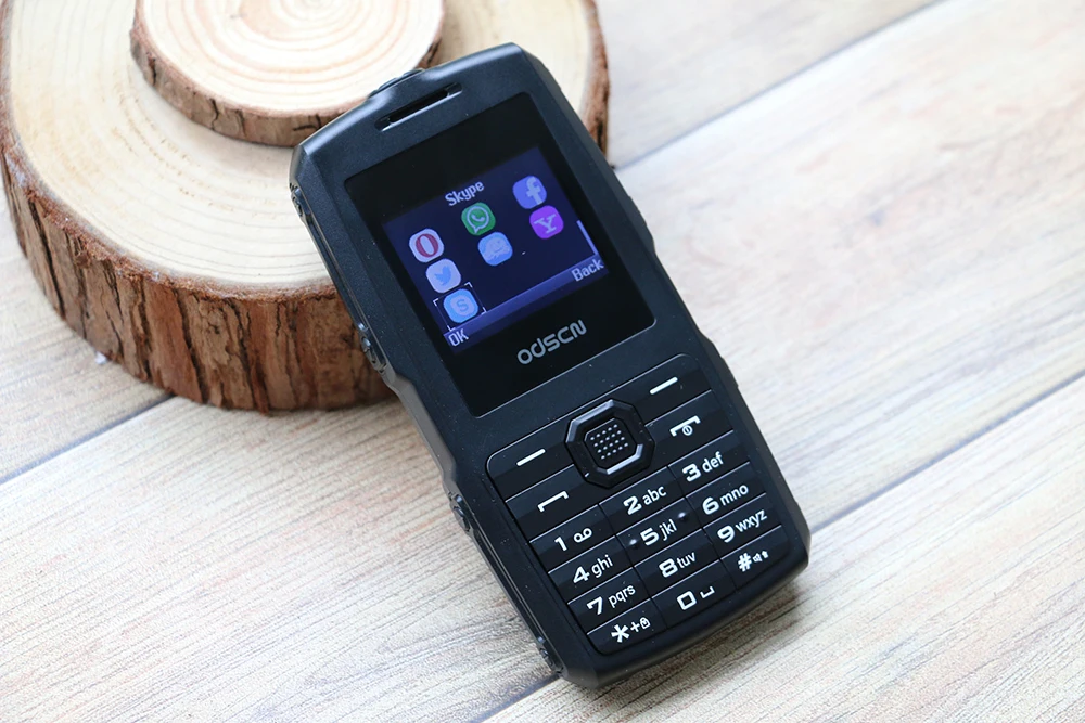 Разблокировка 2G прочный мобильный телефон с двумя симкартами Whatsapp Bluetooth Камера Факел 3,5 Джек FM русская клавиатура мобильный телефон дополнительный свет