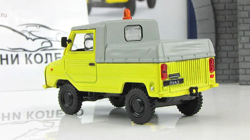 D EA 1:43 LUAZ 2403 игрушечный автомобиль из сплава игрушки для детей литая модель
