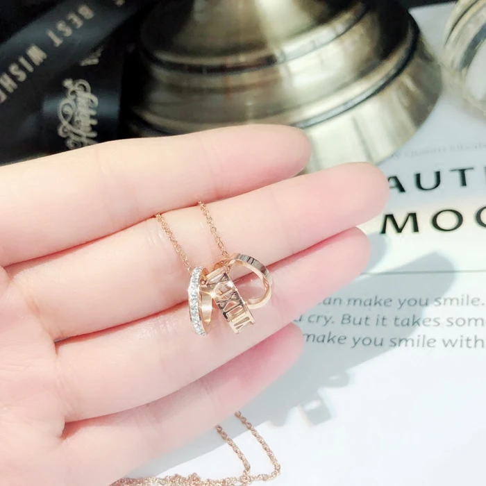 Подвеска YUN RUO из розового золота цепочка с тремя кругами циркония титановая