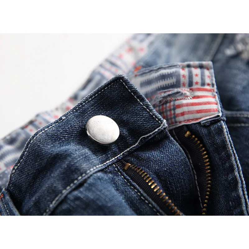 

In the spring of 2020 the new straight loose big size hole in men's jeans