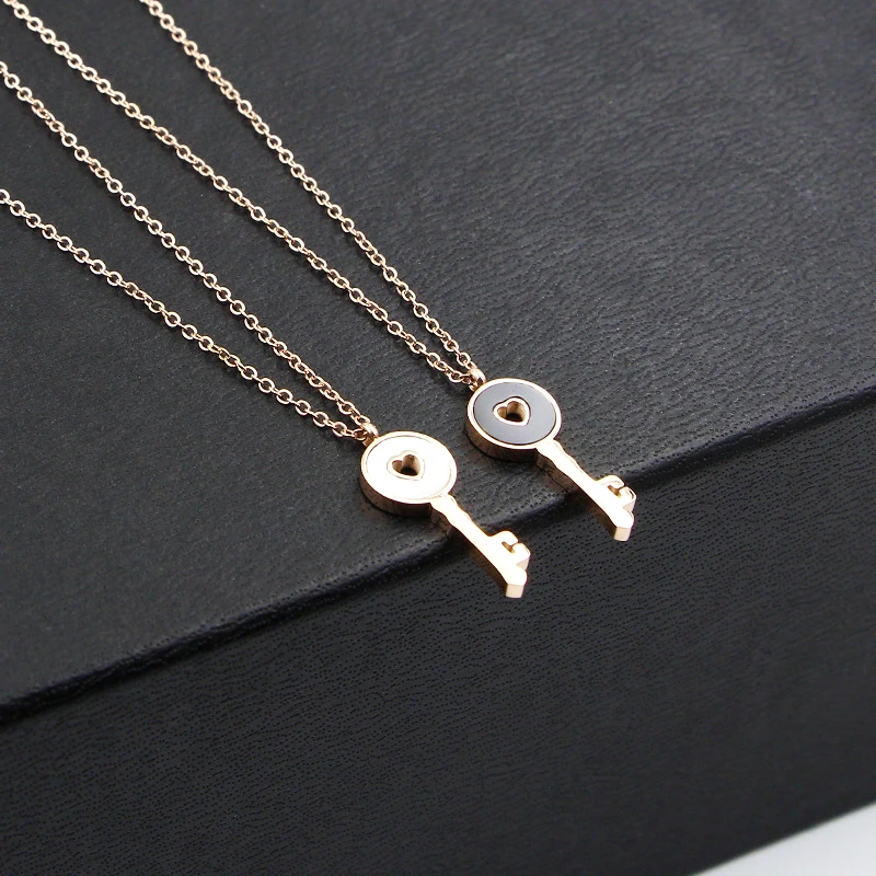 Женское ожерелье с подвеской в форме сердца цвет розовое золото