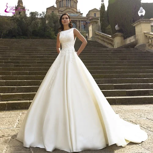 Picture Ivory Waulizane Scoop Neckline Of Elagant Satin A Line Wedding Dress With Backless V Shape Bride Dress - Цвет: Picture Ivory