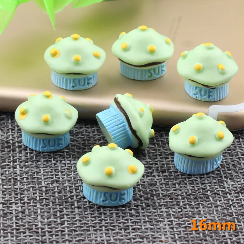 

8pcs/set Craft Mini Cake Dollhouse Kids Play Toys Cute Plastic Craft Ornaments Doll House Accessories Gifts