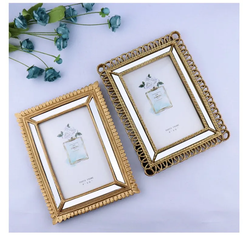 Европейский ретро золотой зеркальный фоторамка набор стол французский неоклассический маленький роскошный набор настольная рамка из смолы для картины украшение