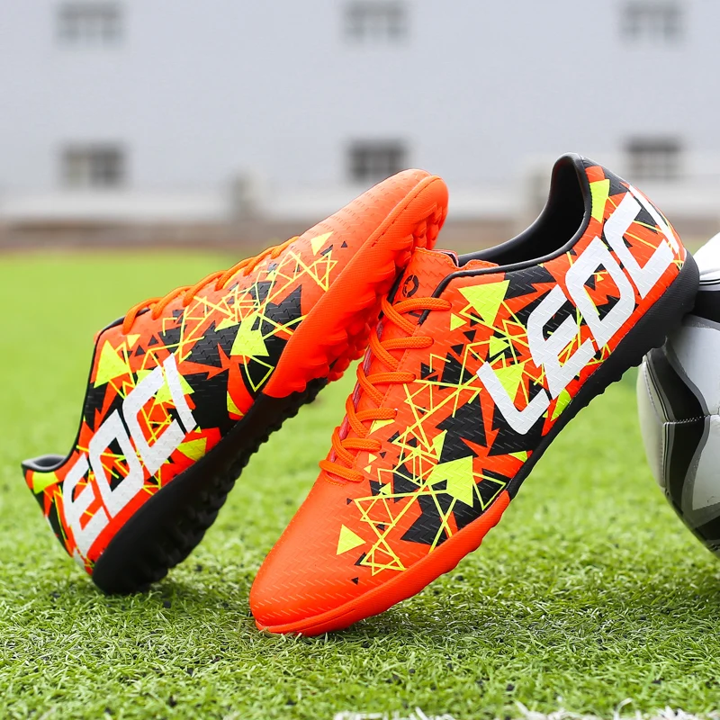 Новые дизайнерские мужские Обувь для футбола газоне Бутсы взрослых мальчиков