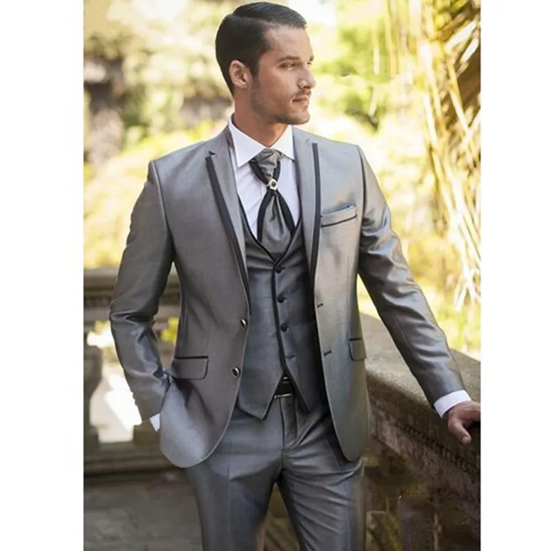 

2018 Three Pieces Grey Men Suits Wedding Groomsmen Tuxedos Wedding Suits For Men Prom Party Suit