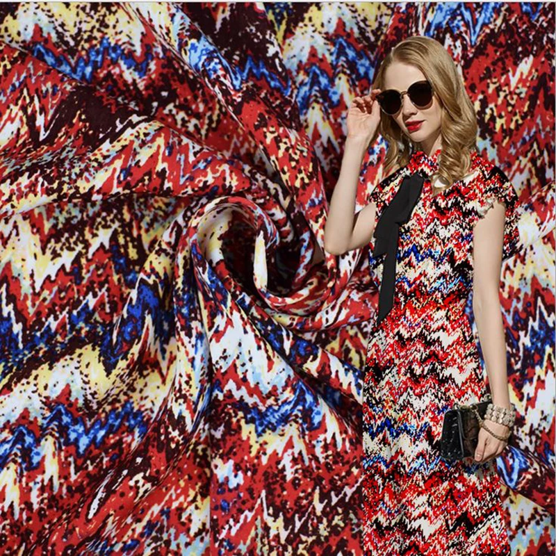 Импортируется из шифон жаккардовые атласа шелковой ткани для модная женская