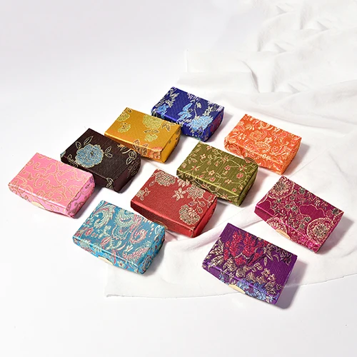 1PCS Retro Embroidered Square Lipstick Case With Mirro Brocade Flower Design Display Box Jewelry Holder Random Color | Украшения и
