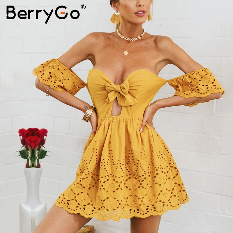 BerryGo открытое короткое платье с бантом женское сексуальное Белое открытыми