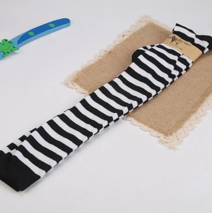 black small striped Аниме-Косплей, полосатые чулки для женщин и девочек, длинные чулки, модные, выше колена, милые, эластичные, теплые, черные, красные, белые, зеленые - Цвет: black small striped