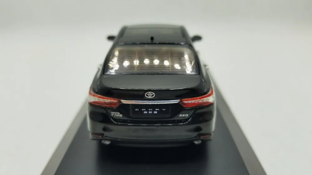 1:43 литая под давлением модель для Toyota Camry черный 8-го поколения Седан сплав игрушка миниатюрная коллекция подарки горячая распродажа