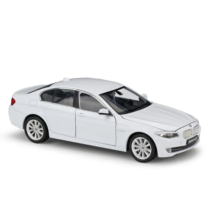 1:24 моделирование сплава спортивный автомобиль модель игрушки для BMW 535I с рулевым