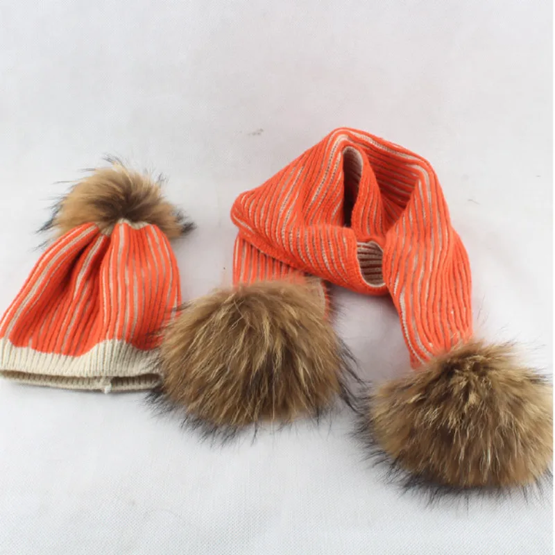 Детский зимний комплект для девочек в полоску с шапкой и шарфом помпоном из - Фото №1