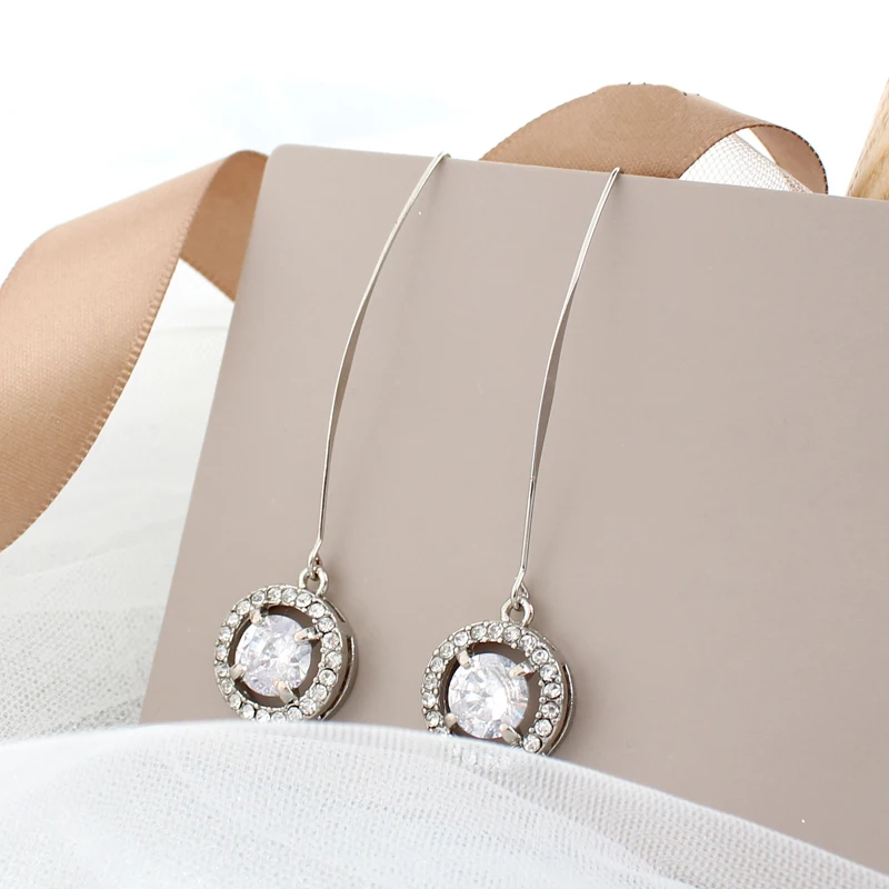 Женские Длинные блестящие серьги с цирконием Серебристые серьги-капли