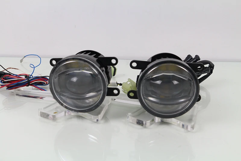 Автомобильный мигающий светодиодный противотуманный фонарь дневный ходовой