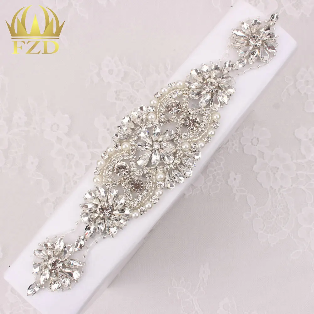 (30pieces) Wholesale Sewing On Hot Fix Bridal Beaded Appliques Patch for Wedding Dresses Sash Garments and Accessories | Дом и сад
