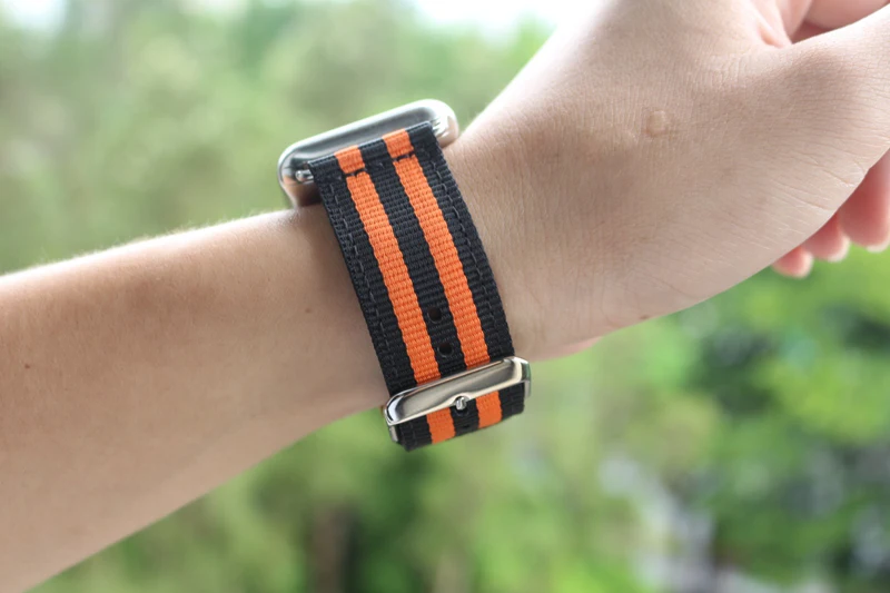 URVOI ремешок для apple watch Series 1 2 3 NATO нейлоновый ремешок для iwatch Новые цвета модные стили узор с серебряной/черной пряжкой