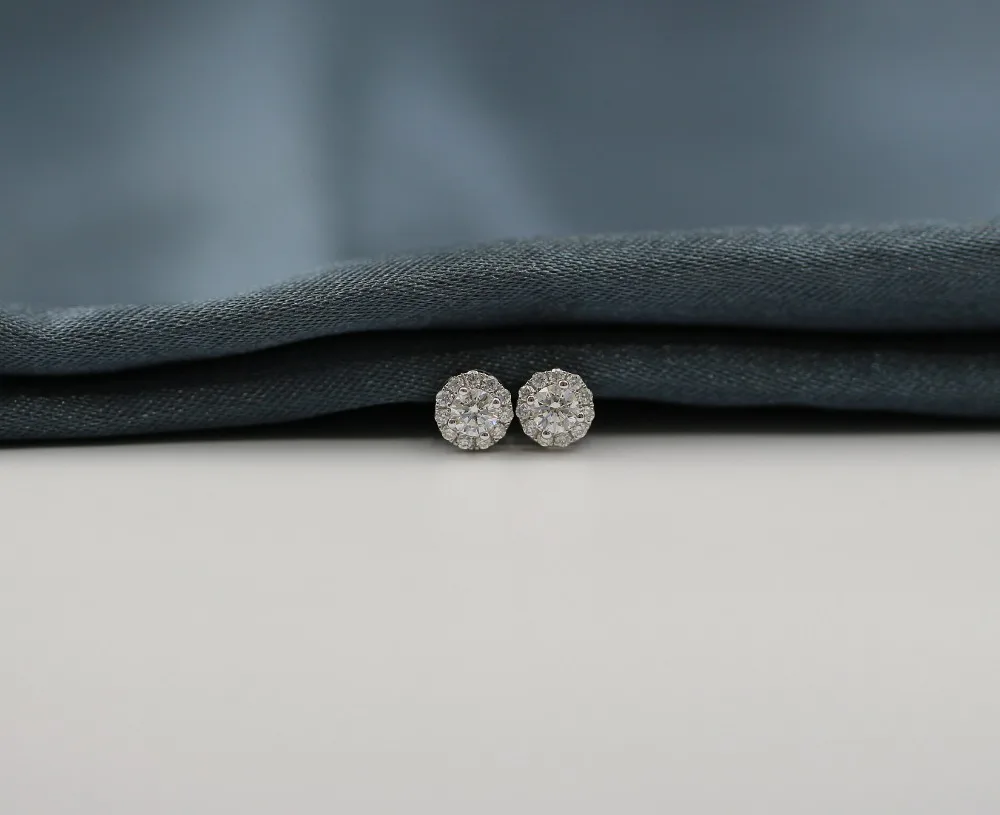 LASAMERO 0.196CT круглые ограненные серьги-гроздья с натуральным бриллиантом 18 K золотые бриллиантовые серьги-гвоздики Halo изысканные ювелирные изделия, серьги-гвоздики
