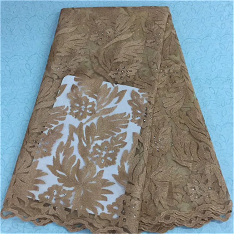 Замечательная французская сетчатая кружевная ткань с крупным жаккардом фуксии и