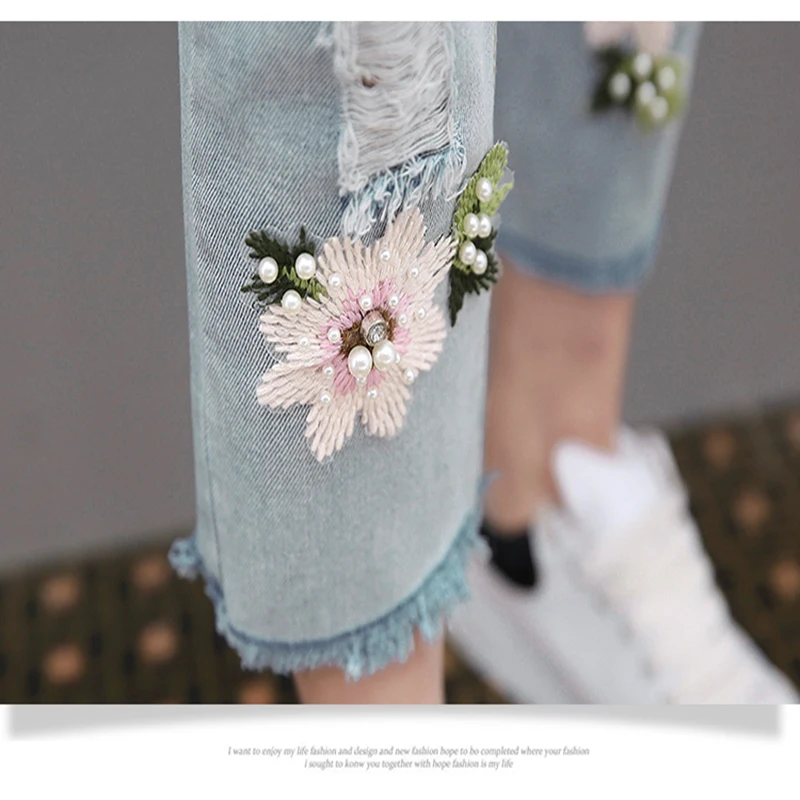 

2018 two piece set Embroidery Printed O -Neck Short Sleeve T Shirt + Jeans Fashion Two piece Set Summer Temperament Female 174