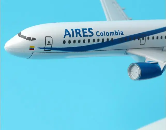 Авиационная модель Колумбийского самолета Боинг 737-800 16 см авиационная
