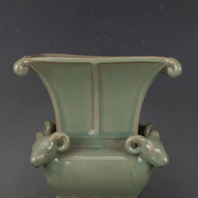 Древняя китайская делать Лаванда серой глазурью фарфор четыре овцы площади