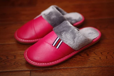 Rose Red Зимние домашние тапочки из натуральной кожи; теплая удобная домашняя обувь из овечьей кожи; нескользящие Повседневные тапочки для мужчин и женщин - Цвет: Rose Red
