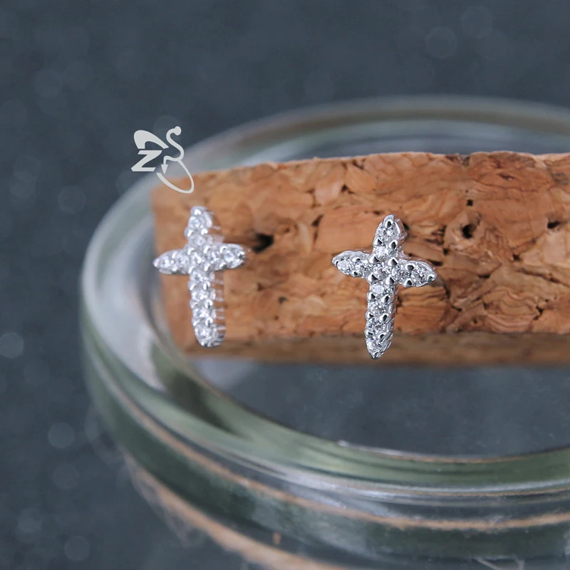 

ZS New 925 Sterling Silver Cross Stud Earrings Clear Cubic Zircon Stud Earrings for Women Boucles d'oreilles Lady Cross