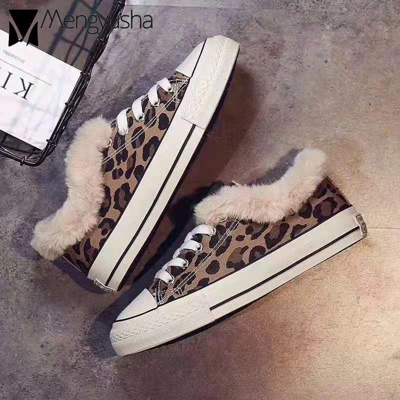 На зимнем меху маленькие белые туфли женские фланели leopard криперы теплые