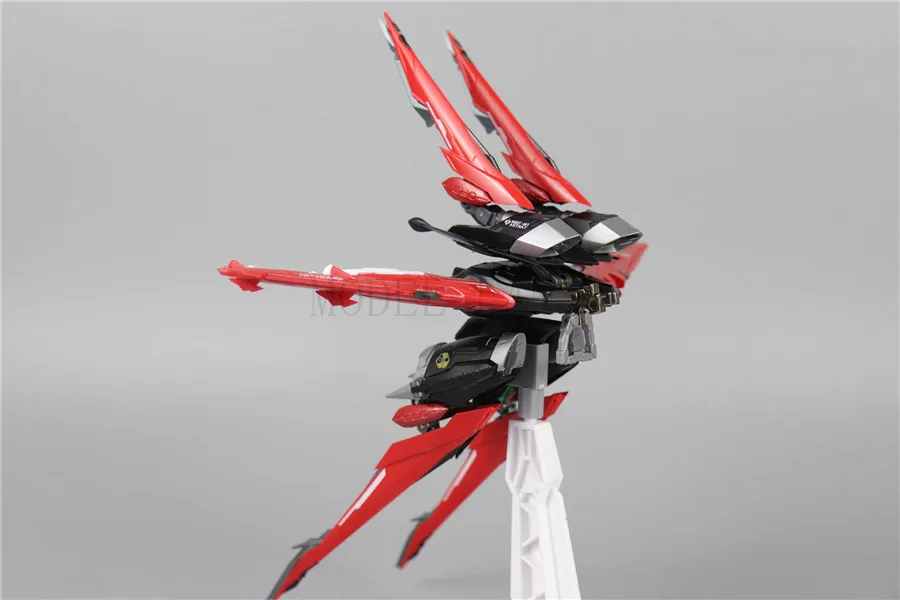 Модели вентиляторов модели Metalgear металлические сборки MB gundam в красной раме содержат набор опций боев фигурки
