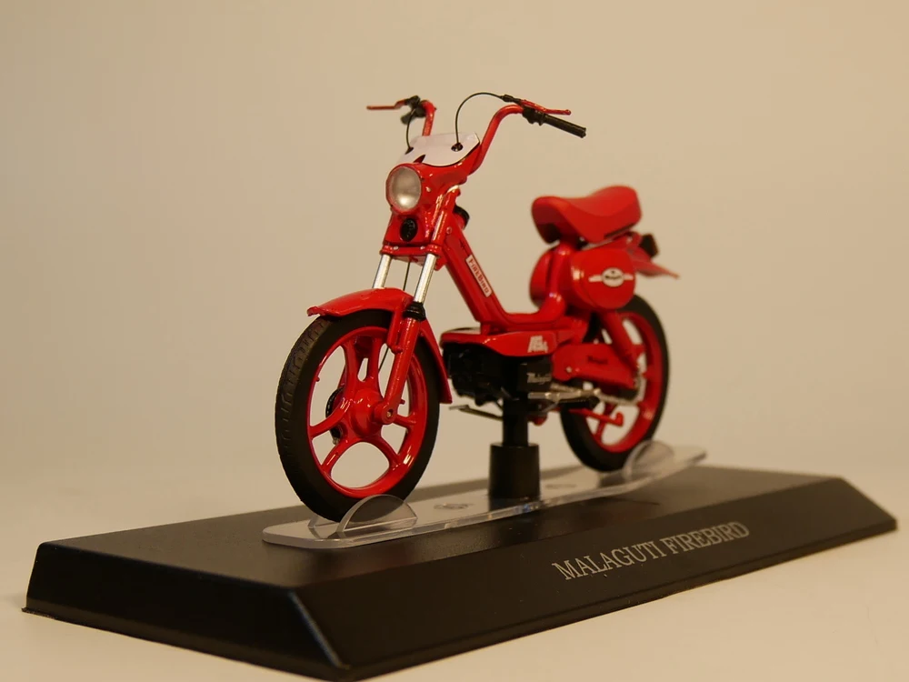 Авто ИНН 1:18 Масштаб мотоцикла MALAGUTI FIREBIRD литые модели| |