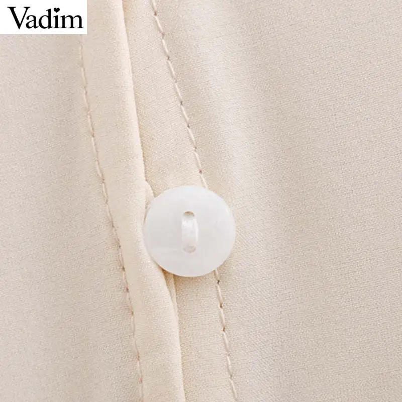 Vadim women solid V neck ruffles loose blouse flare sleeve pleated oversized female casual shirts sweet chic tops blusas LB045 |