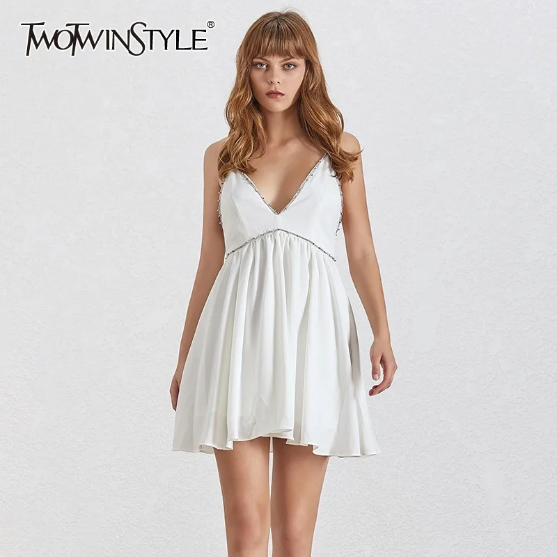 Платье без рукавов TWOTWINSTYLE Летнее мини-платье с v-образным вырезом открытыми
