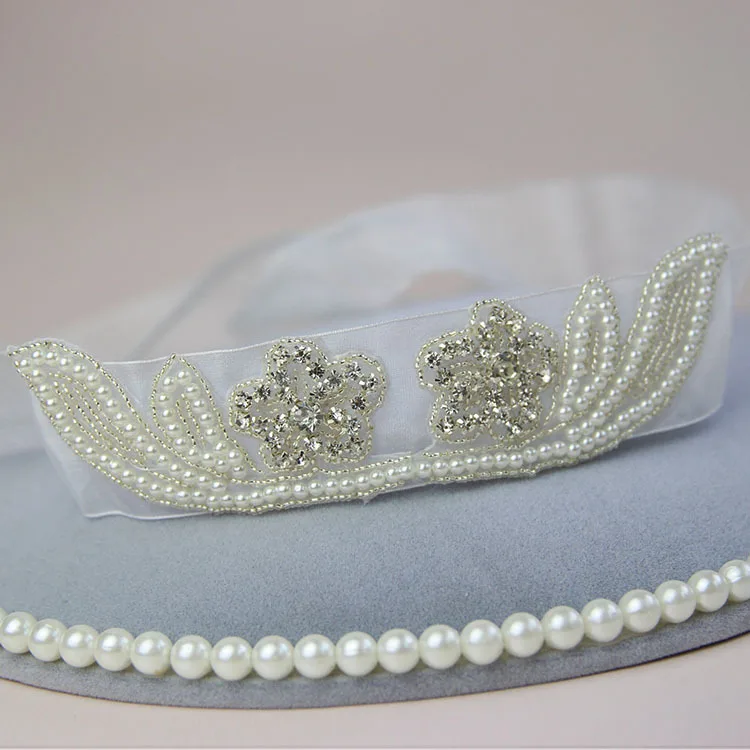 

Pearls Wedding Belt Handmade Crystal Bridal Sash Simple Silver Rhinestones Bridal Belt Sash For Wedding Dresses