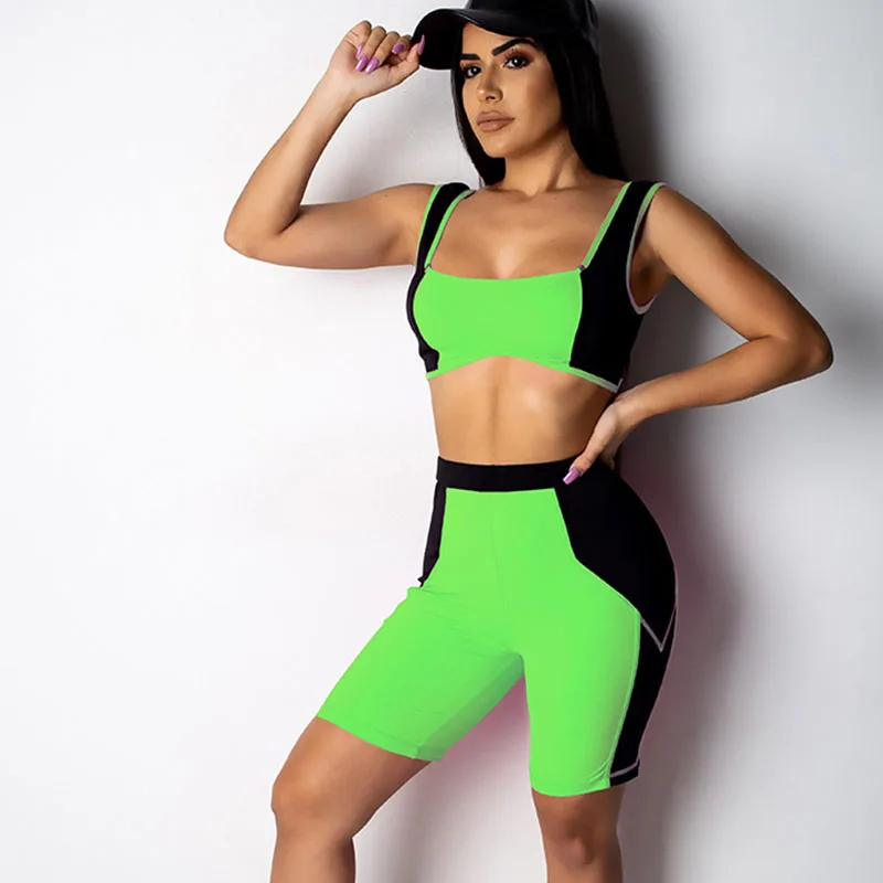 Женский комплект из двух предметов для фитнеса топ и шорты до колена Femme