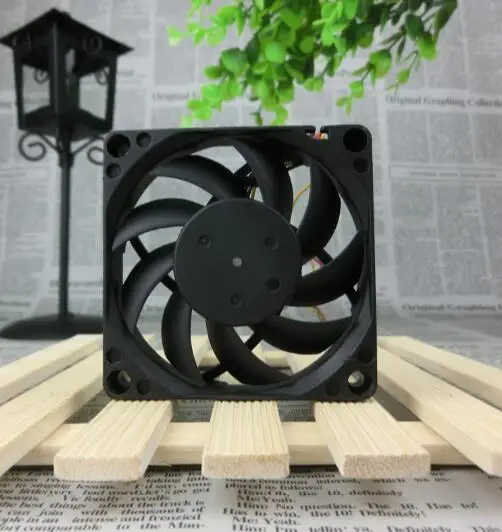 Оптовая продажа: PV701512P2BF 02 12V 0.15A 7 см 7015 4 линии ШИМ вентилятор|pwm fan|7cm fanfan 12v |