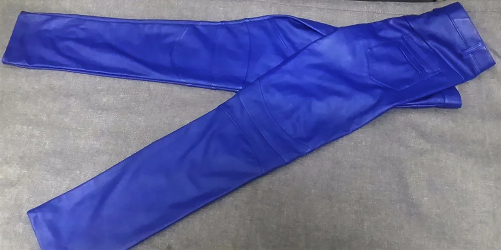 Качественные Пу Зимние сексуальные красные тонкие облегающие мужские кожаные брюки, мужские мотоциклетные черные обтягивающие брюки для байкеров, кожаные штаны для бега, синие белые