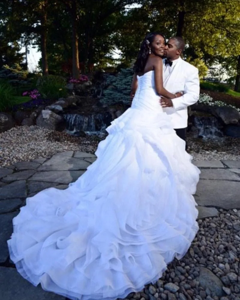 

Sexy Sweetheart Organza Tiers Ruffles Crystals Beading Mermaid Wedding Dresses Custom Made